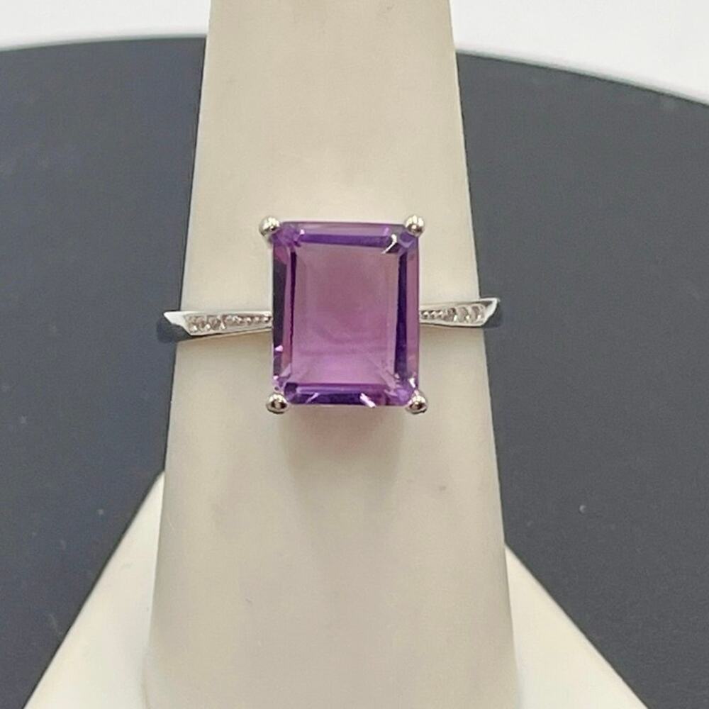 V925 Four Prong‎ Set Emerald Cut Amethyst and Cz Accent Sterling Ring Sz 8.25